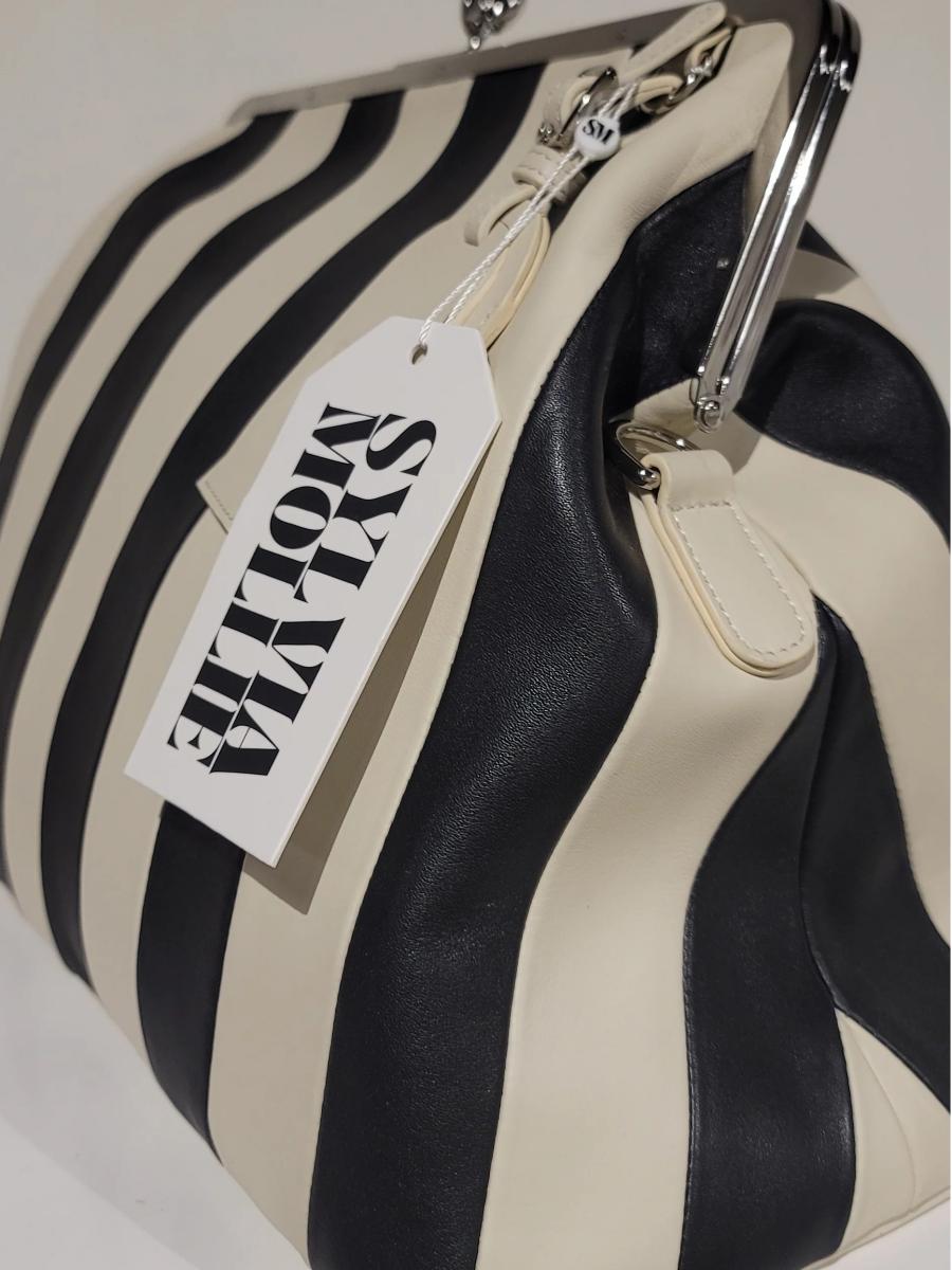 Embossed Premium Leather Kisslock Frame Bag